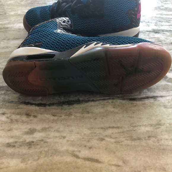 Jordan Shoes - Boys 5.5. spike Lee Edition - Picture 6 of 7